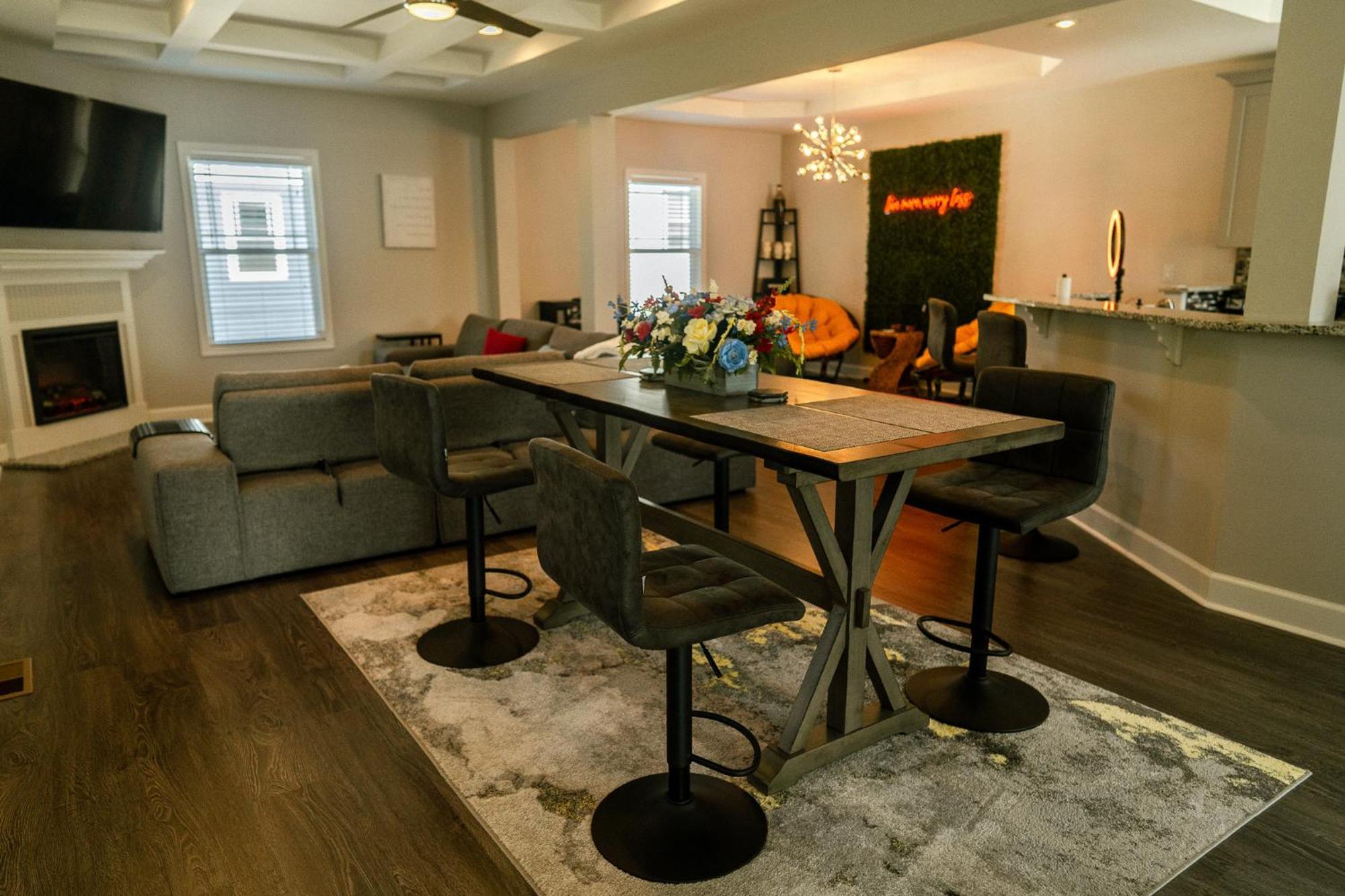 Enjoy This Mini-Mansion Near Downtown And The Airport! Atlanta Exteriér fotografie